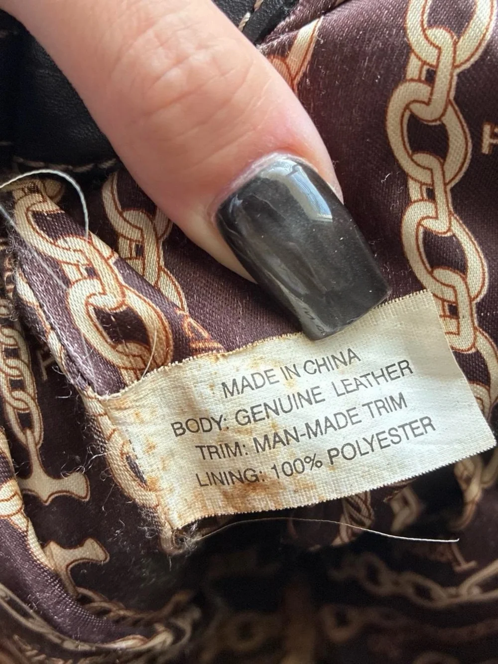 Black Women's Leather Shoulder Bag - Brand: Unknown